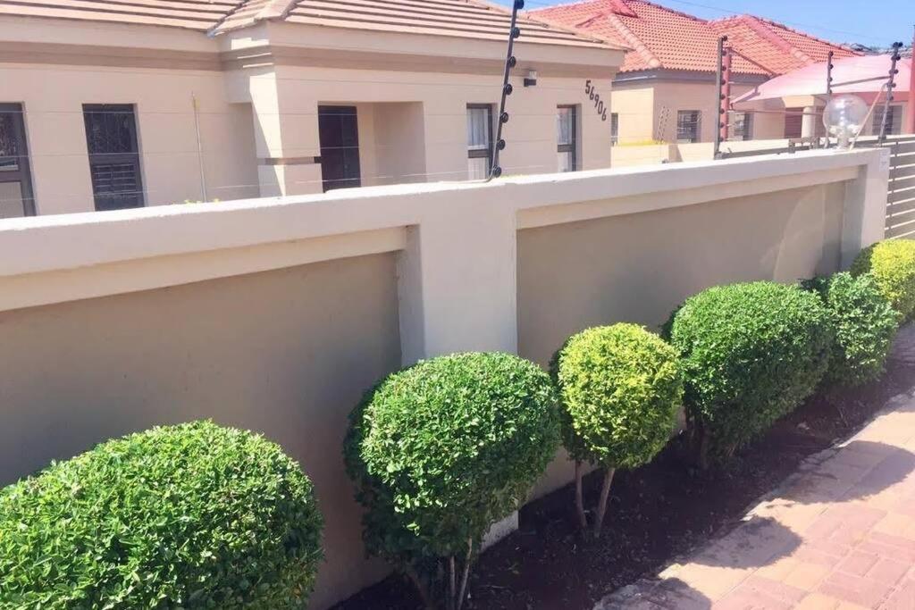 Vila Olive Exclusive Gaborone Exteriér fotografie